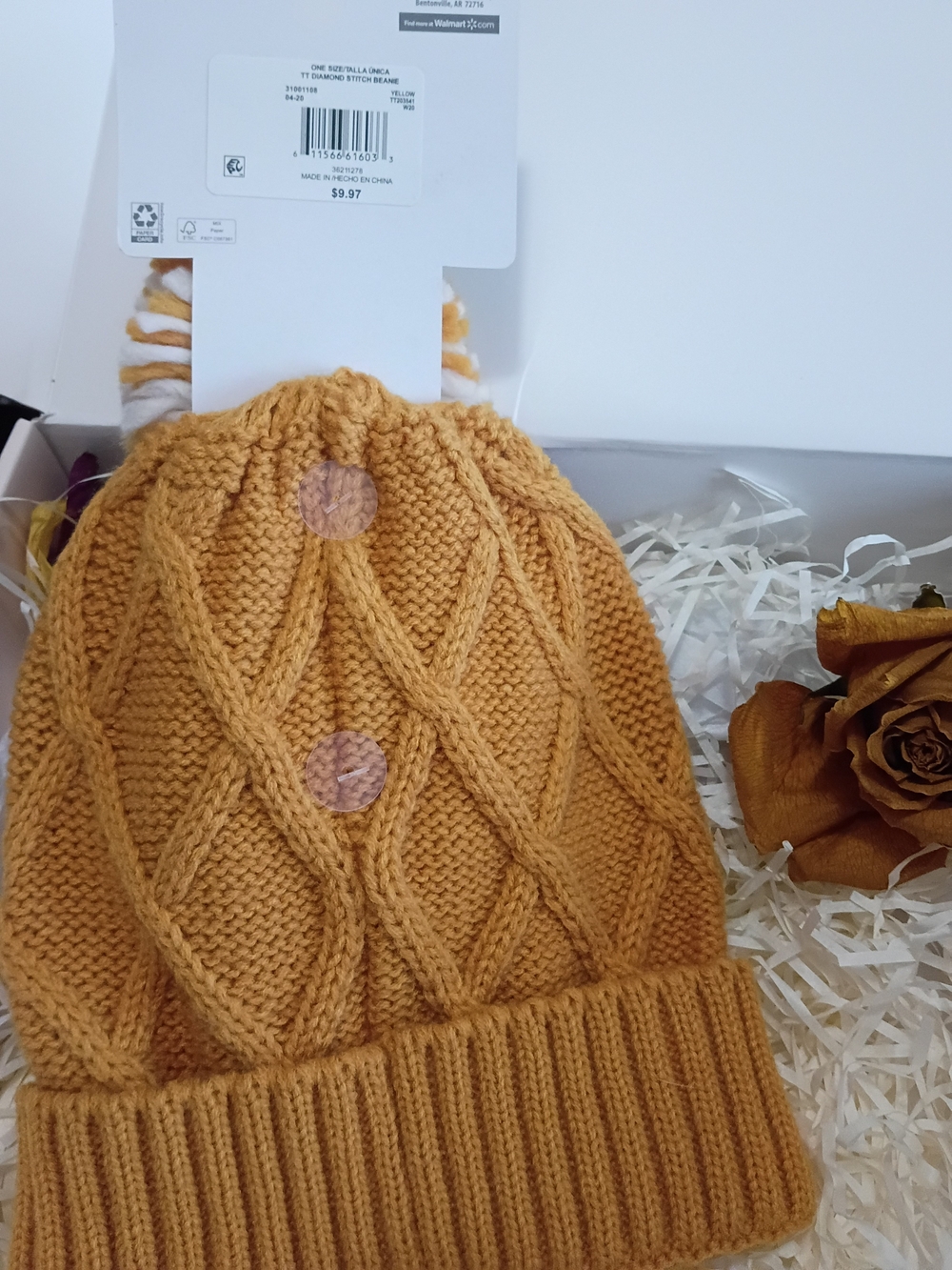 Time and Tru Kids Mustard Diamond Stitch Pom-Pom Beanie Nwt - Picture 4 of 11